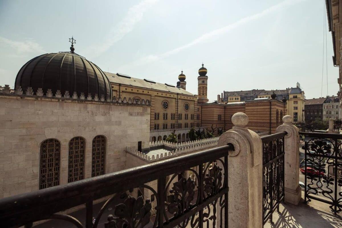 New A C Studio With View Of The Synagogue Budapest Exteriör bild